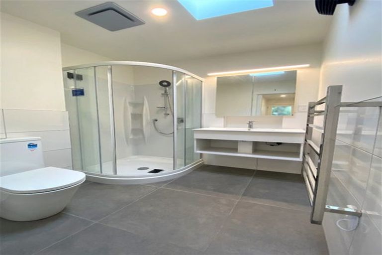 Photo of property in 200 Sydney Street West, Thorndon, Wellington, 6011