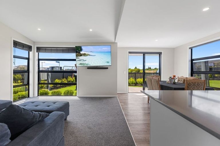 Photo of property in 16 Tanuku Lane, Te Puke, 3119