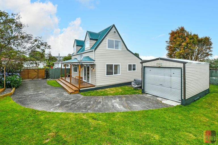 Photo of property in 2/15 Winiata Terrace, Papakura, 2110