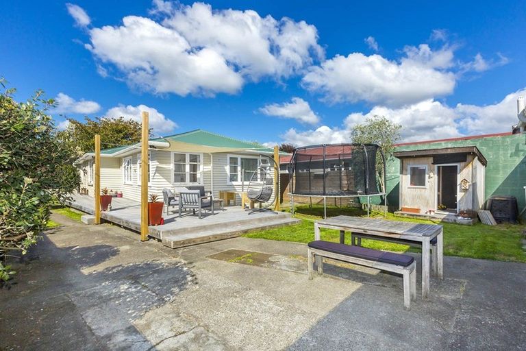 Photo of property in 142 Mcleod Street, Elderslea, Upper Hutt, 5018