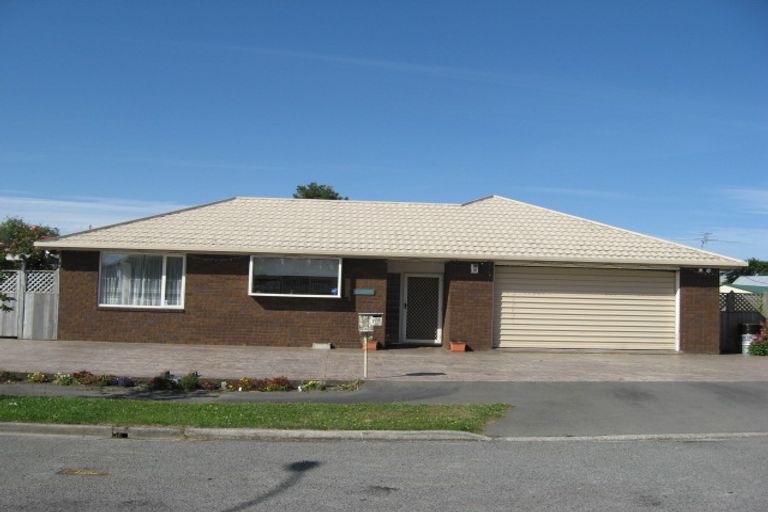 Photo of property in 7 Munich Place, Bromley, Christchurch, 8062