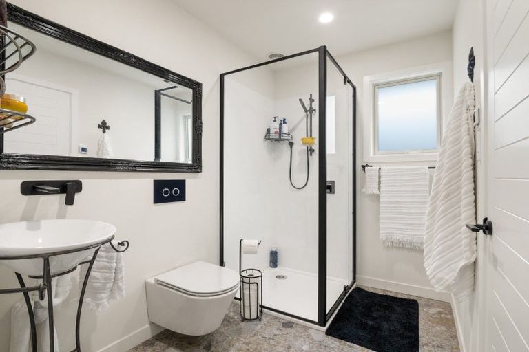 Photo of property in 26 Irvine Street, Lawrence, 9532