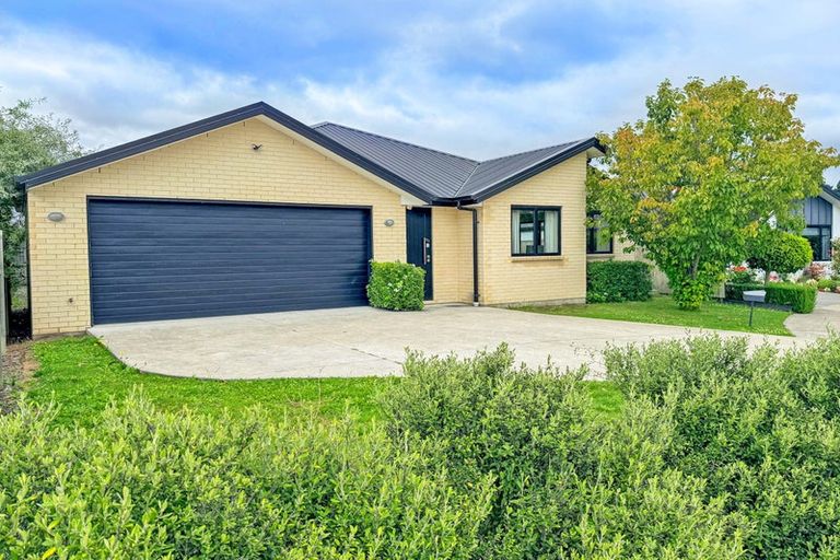 Photo of property in 12 Bate Place, Kaiapoi, 7630