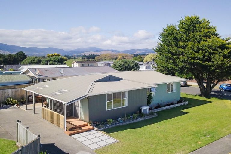 Photo of property in 2 Robert Mckeen Street, Otaki Beach, Otaki, 5512