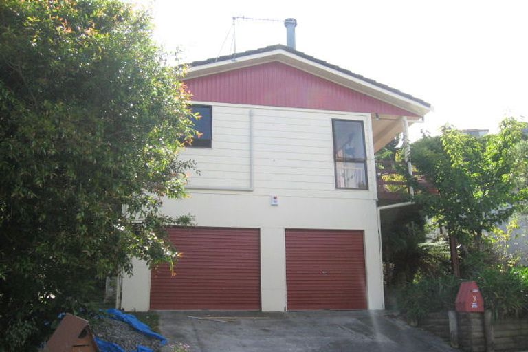 Photo of property in 3 Sasanqua Way, Crofton Downs, Wellington, 6035