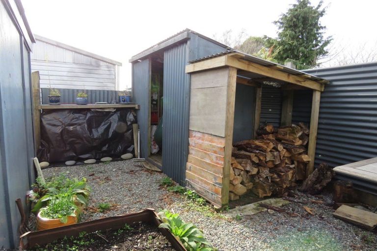 Photo of property in 47 Wakefield Street, Westport, 7825