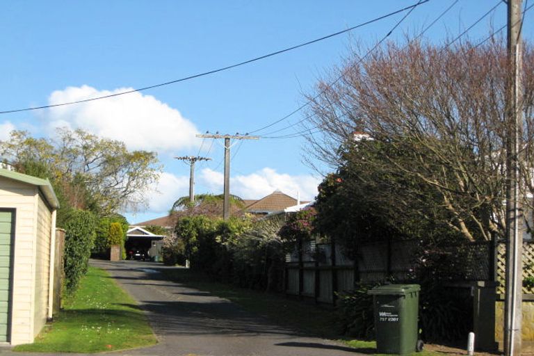 Photo of property in 15d Glen Almond Street, New Plymouth, 4310