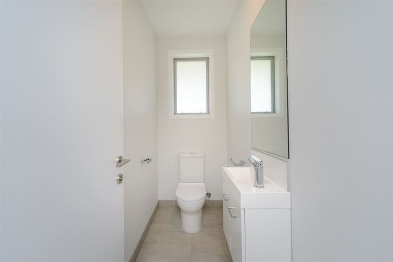 Photo of property in 162 Pacific Drive, Fitzherbert, Palmerston North, 4410