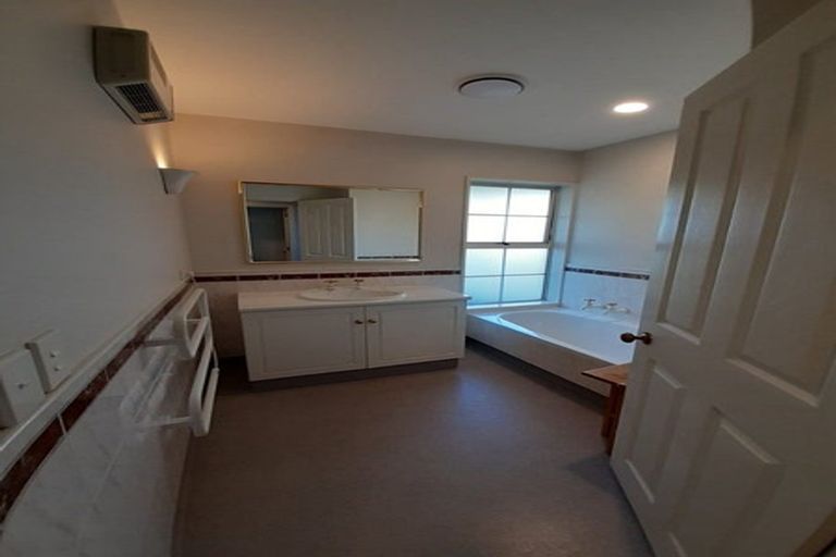 Photo of property in 15 Roblyn Place, Lincoln, 7608