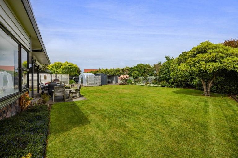 Photo of property in 11 County Drive, Hawera, 4610