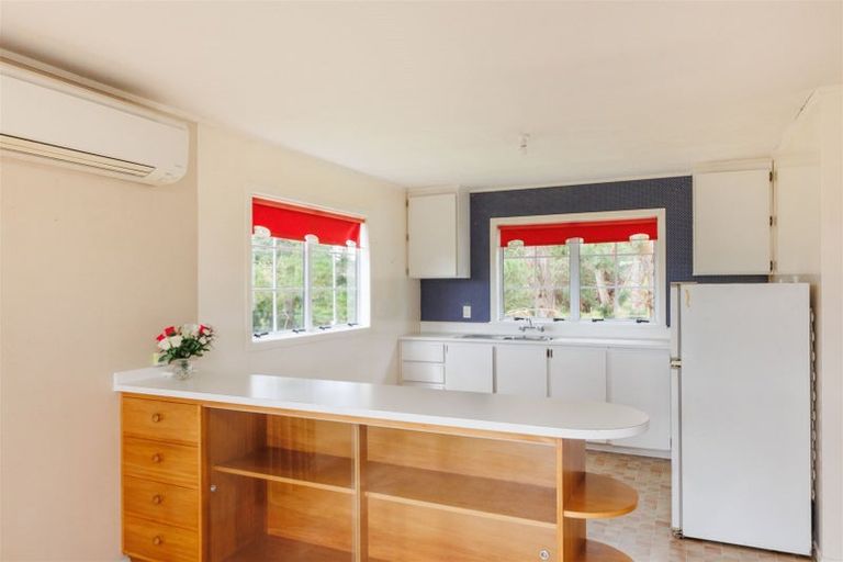 Photo of property in 7 Feltham Street, Hunterville, 4730