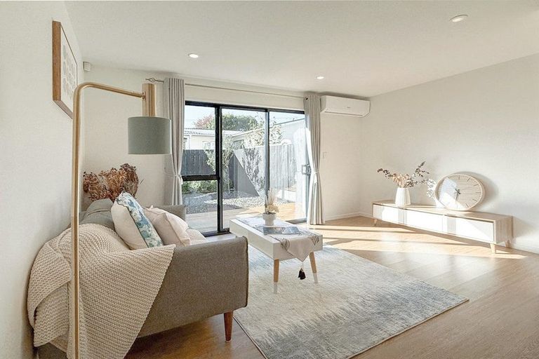 Photo of property in 5/17 Rewarewa Road, Te Atatu Peninsula, Auckland, 0610