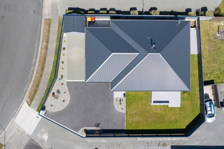 Photo of property in 22a Lawson Burrows Crescent, Te Anau, 9600