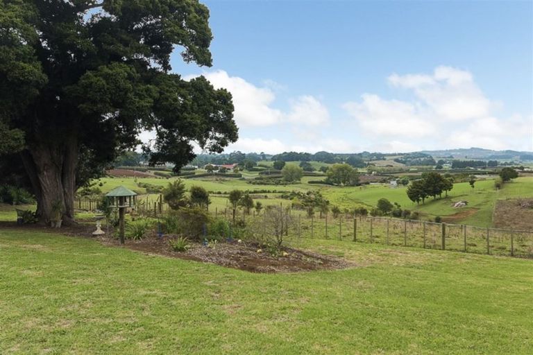 Property details for 35 Bald Hill Road, Waiuku, Pukekohe, 2678