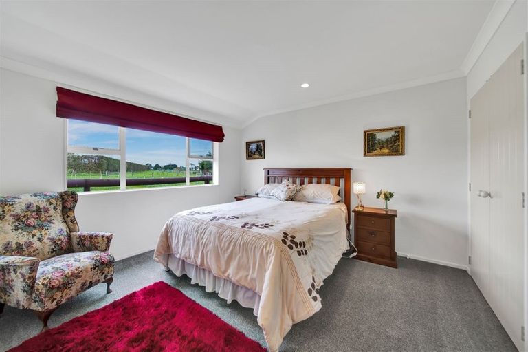 Photo of property in 10 Old Devon Road, Sentry Hill, New Plymouth, 4373