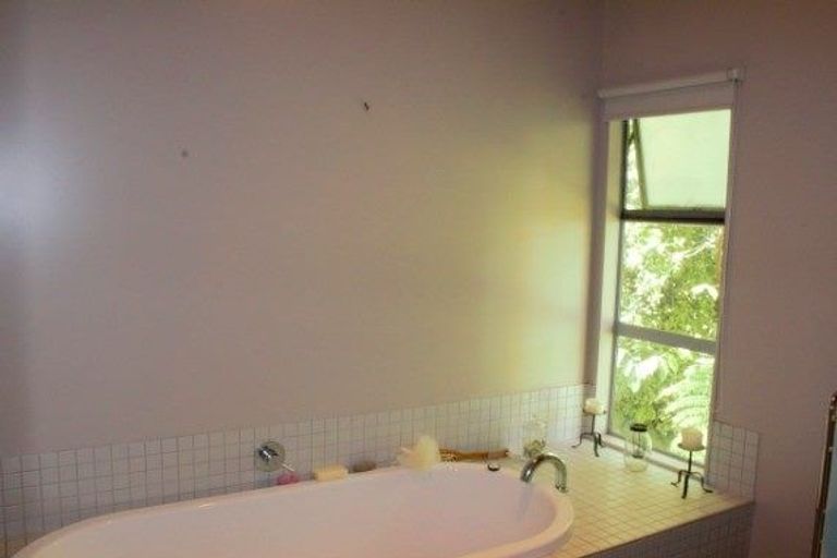 Photo of property in 59f Konini Road, Titirangi, Auckland, 0604