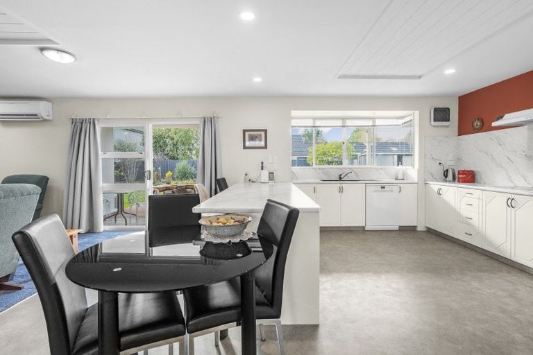 Photo of property in 15 Wood Street, Greytown, 5712