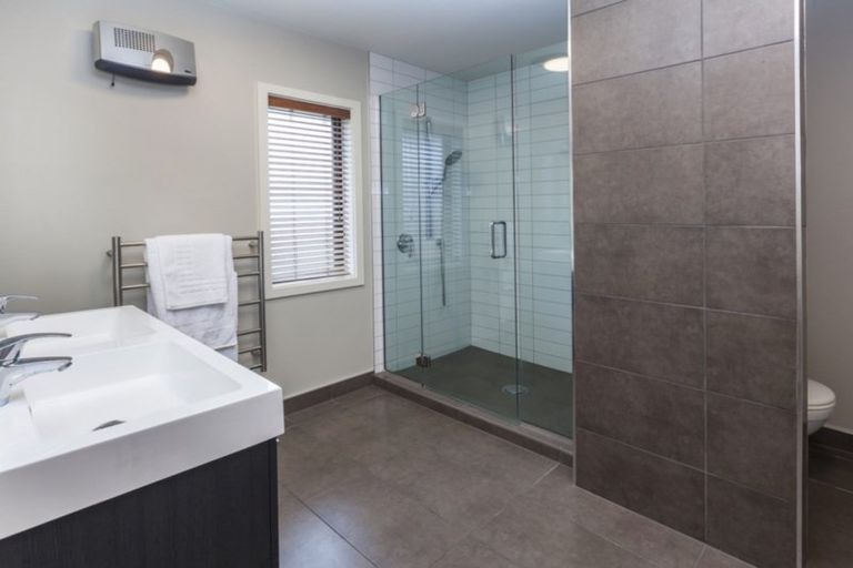 Photo of property in 19a Clyde Road, Upper Riccarton, Christchurch, 8041