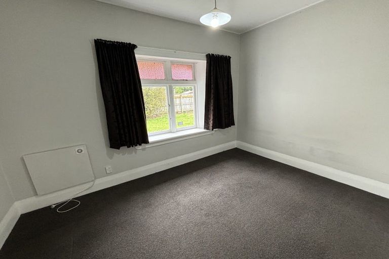 Photo of property in 100 Ferguson Street, West End, Palmerston North, 4412