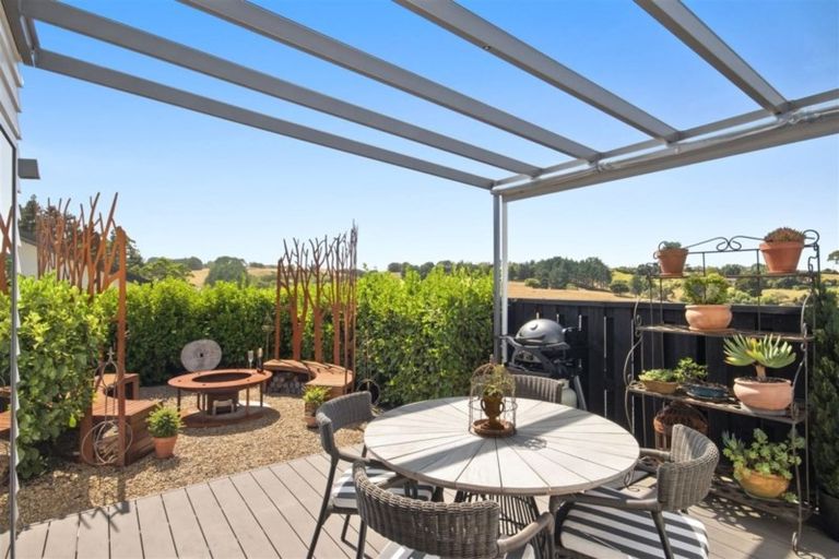 Photo of property in 15 Knoll Rise, Pukekohe, 2120