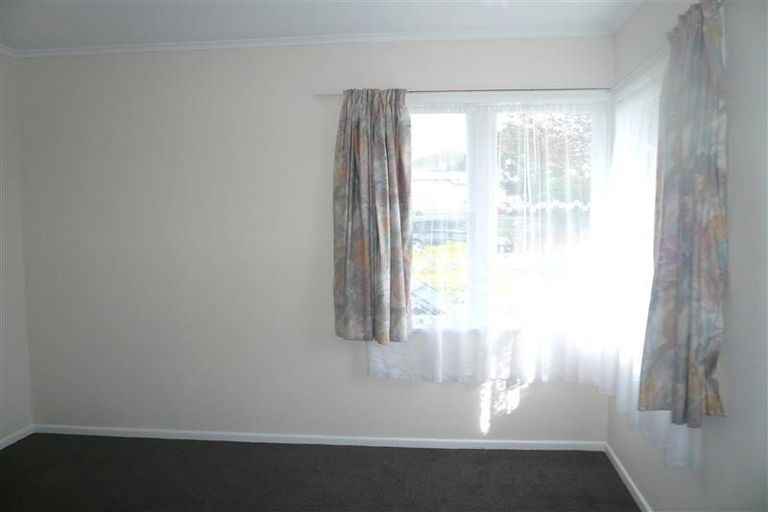 Photo of property in 34 Woodford Avenue, Henderson, Auckland, 0610