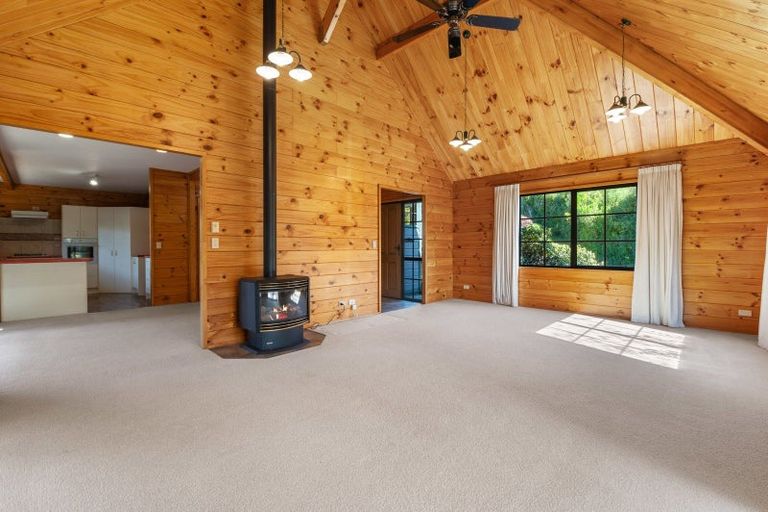 Photo of property in 38 Gemini Place, Kawaha Point, Rotorua, 3010