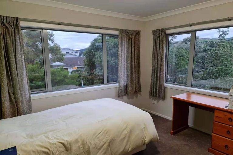 Photo of property in 2c Mckeefry Grove, Tawa, Wellington, 5028