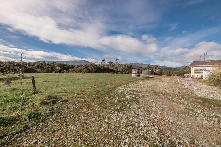 Photo of property in 57 Caledonian Road, Westport, 7892