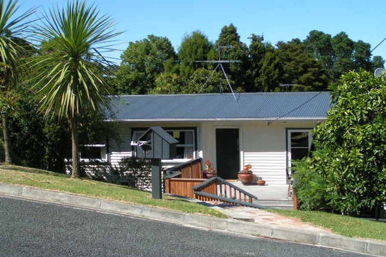 Photo of property in 1/10 Wilding Avenue, Northcote Point, Auckland, 0627