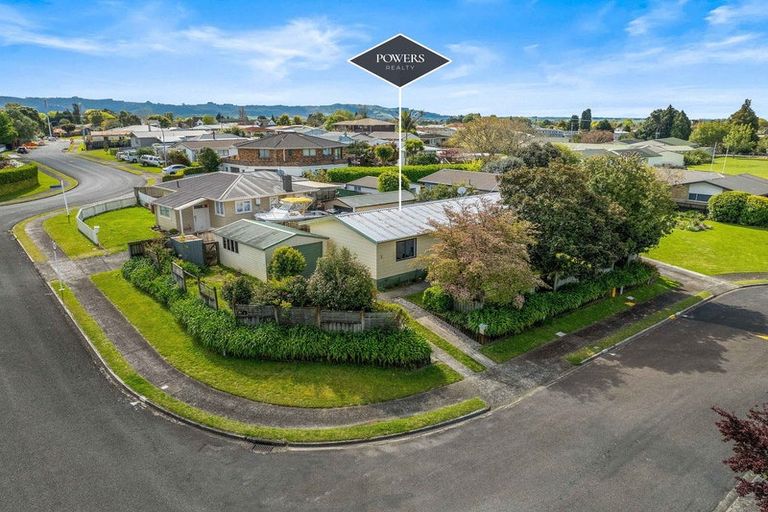 Photo of property in 1 Barnett Place, Te Puke, 3119