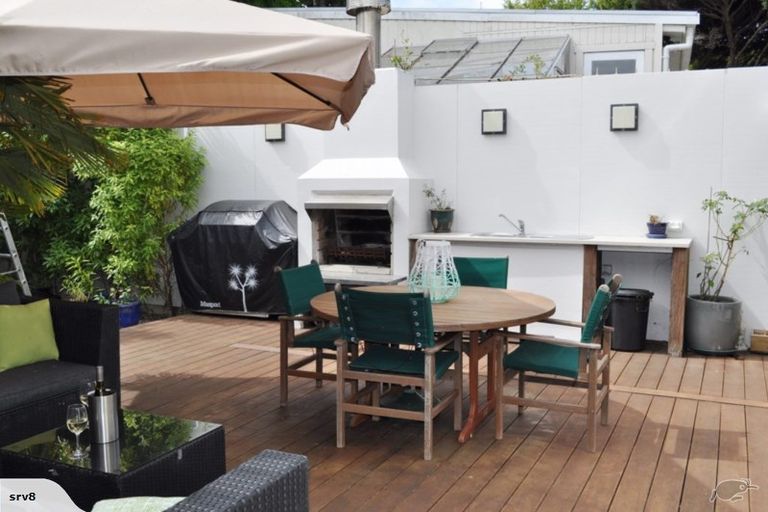 Photo of property in 29a Kiriwai Road, Paremata, Porirua, 5024