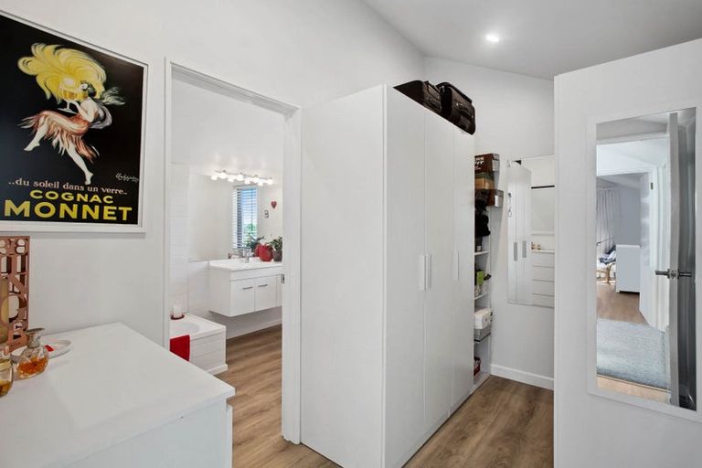 Photo of property in 2/58 Drake Street, Howick, Auckland, 2014