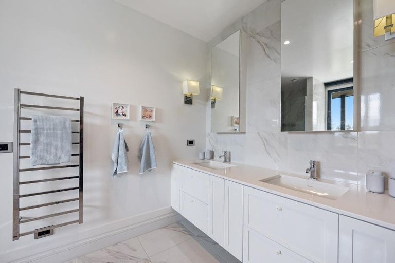 Photo of property in 62 Foster Road, Kumeu, 0891