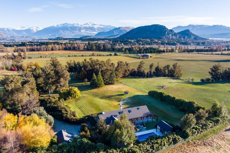 Photo of property in 355 Ballantyne Road, Wanaka, 9382
