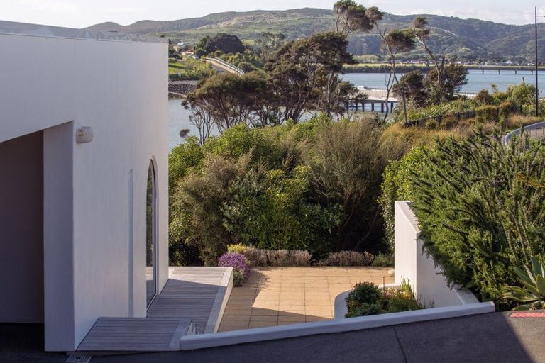 Photo of property in 16 Rangitahi Road, Raglan, 3225