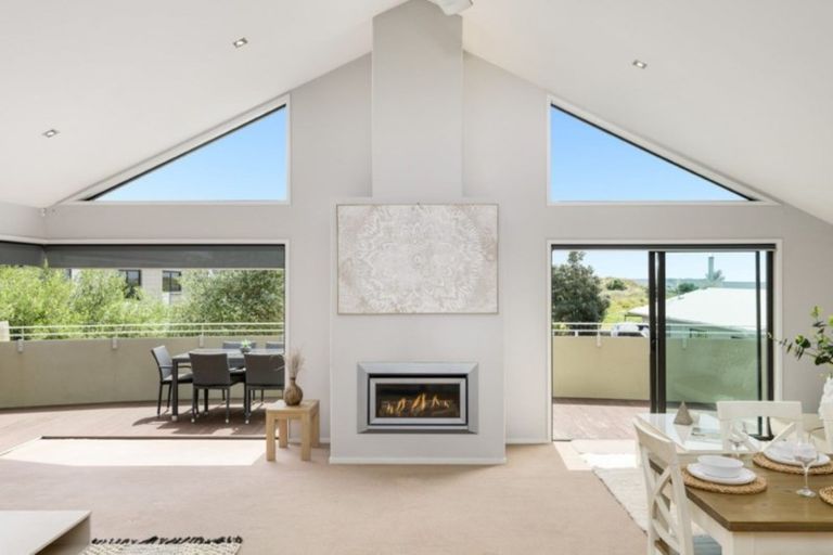 Photo of property in 918b Papamoa Beach Road, Papamoa Beach, Papamoa, 3118