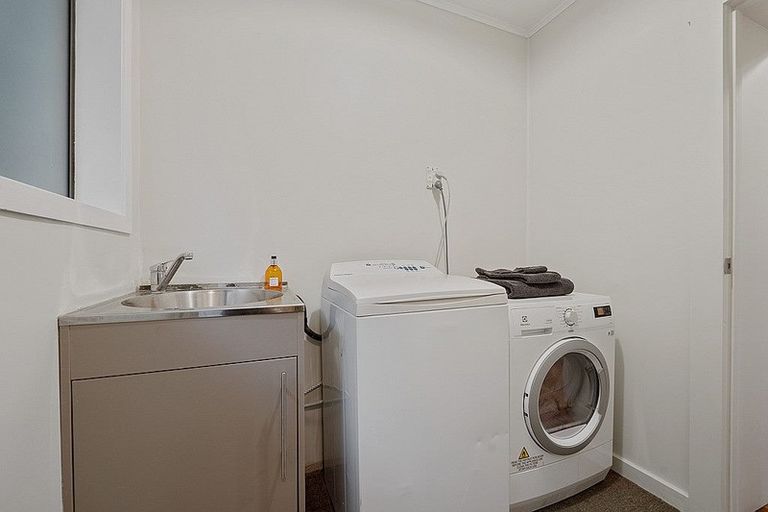 Photo of property in 23 Tripoli Road, Panmure, Auckland, 1072