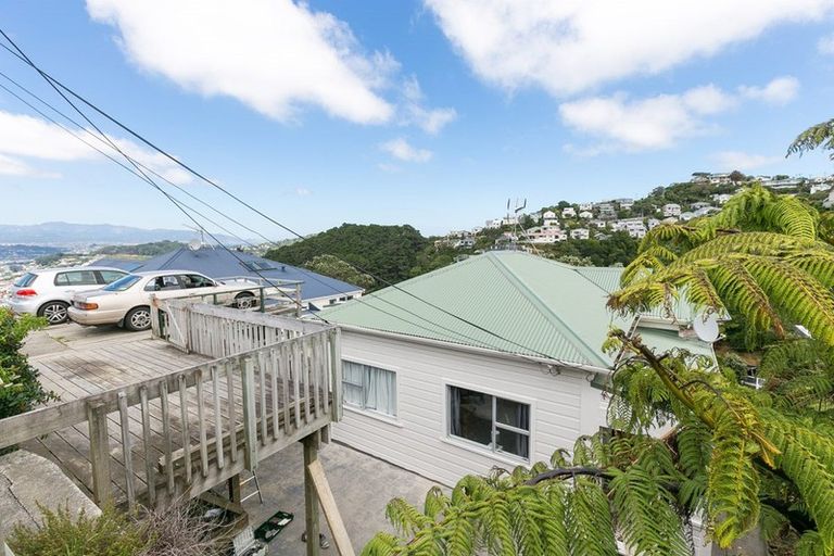 Photo of property in 20 Asquith Terrace, Brooklyn, Wellington, 6021