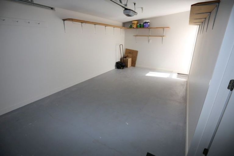 Photo of property in 8 Farm Lane, Parklands, Christchurch, 8083