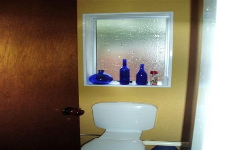 Photo of property in 18a Wai-iti Crescent, Woburn, Lower Hutt, 5010