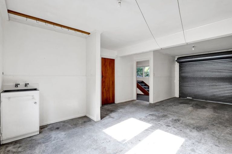 Photo of property in 2/164 Vivian Street, New Plymouth, 4310