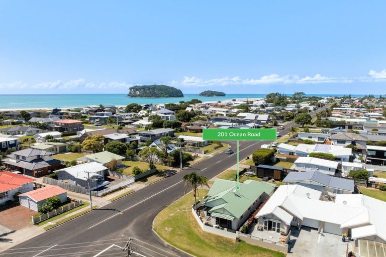 Photo of property in 201 Ocean Road, Whangamata, 3620