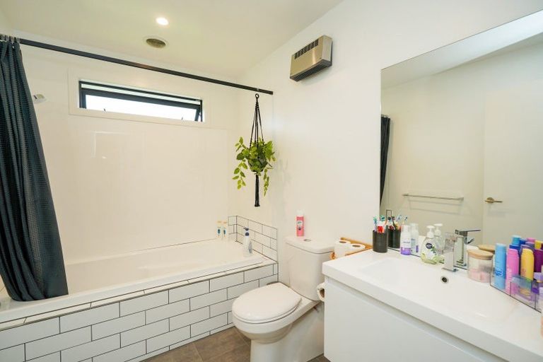 Photo of property in 15 Oreti Road, Otatara, Invercargill, 9879