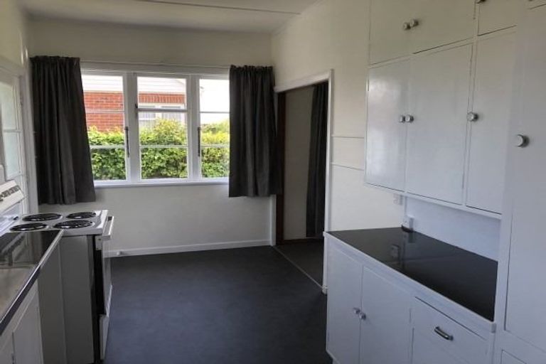 Photo of property in 30 Rangiora Avenue, Roslyn, Palmerston North, 4414