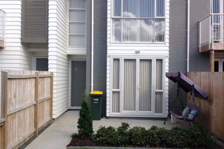 Photo of property in 57 Phar Lap Crescent, Takanini, 2112