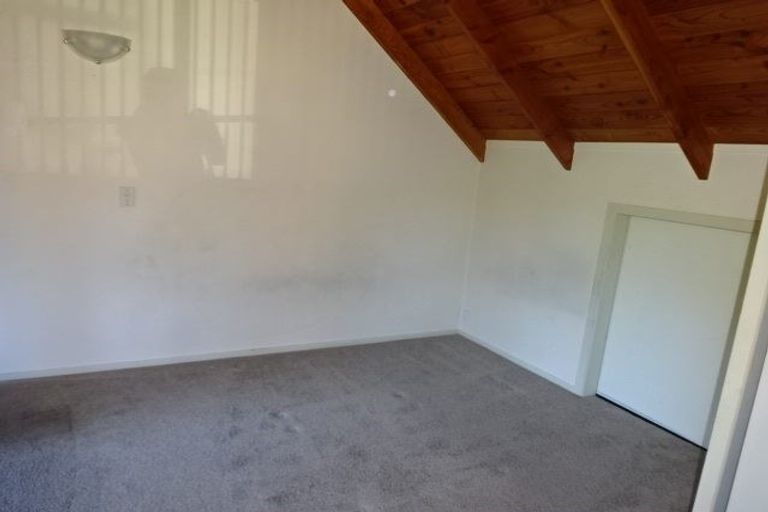 Photo of property in 956 Beach Road, Torbay, Auckland, 0630