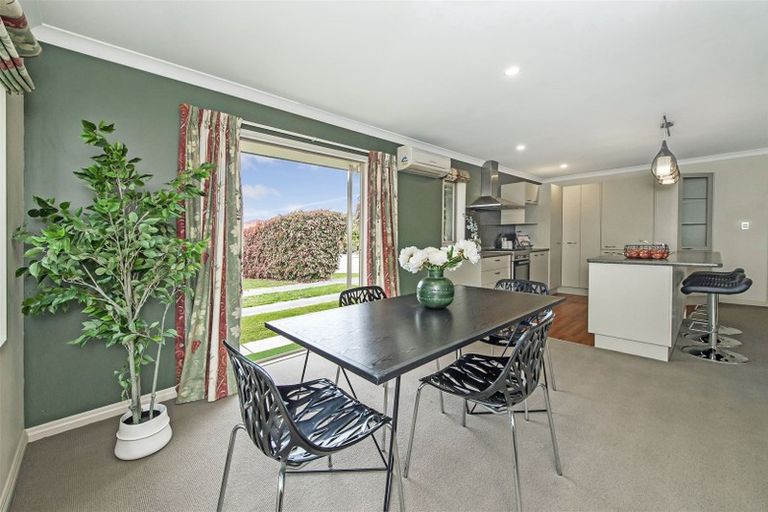 Photo of property in 102 Charles Street, Rangiora, 7400