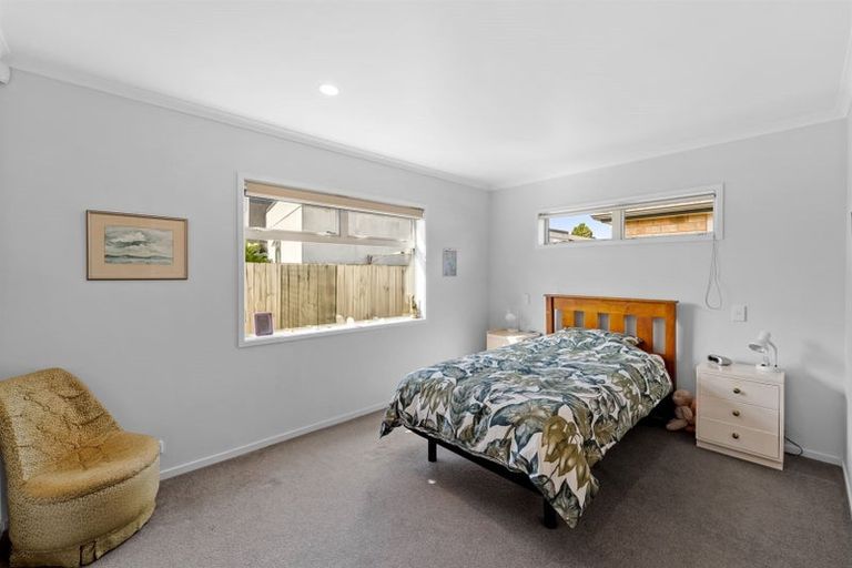 Photo of property in 35a Doment Crescent, Orewa, 0931