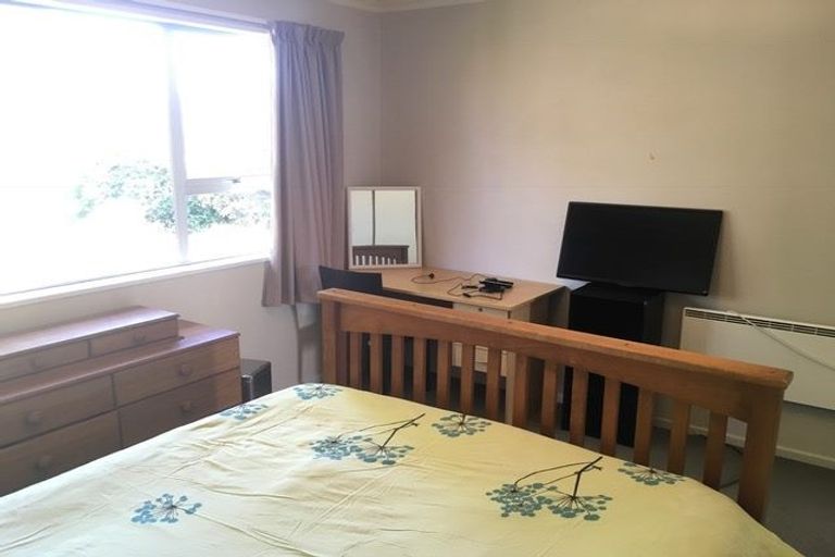 Photo of property in 14 Frye Crescent, Albert Town, Wanaka, 9305