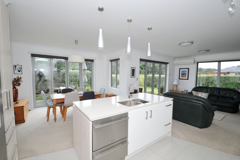 Photo of property in 2 Park Avenue, Mangawhai Heads, Mangawhai, 0505